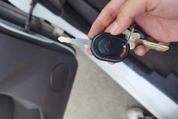 Used Wuling Hongguang 2015 1.5L S Basic Version China V Standard Vehicle Key