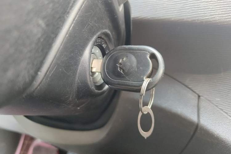 Used Wuling Hongguang 2015 1.5L S Basic Version China V Standard Vehicle Key