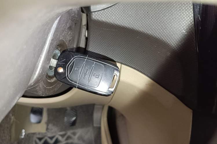 Used Wuling Hongguang 2015 1.5L S1 Comfort China V Standard Vehicle Key