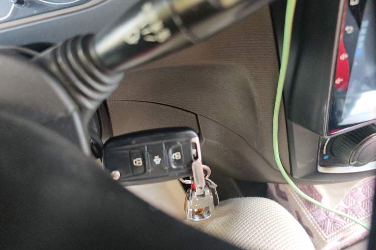 Used Wuling Hongguang 2015 1.2L S Base Model China V Standard Vehicle Key