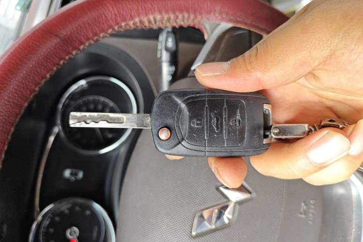 Used Wuling Hongguang 2015 1.5L S1 Comfort China V Standard Vehicle Key