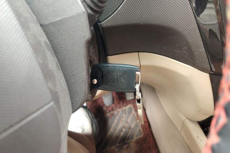 Used Wuling Hongguang 2015 1.5L S1 Comfort China V Standard Vehicle Key
