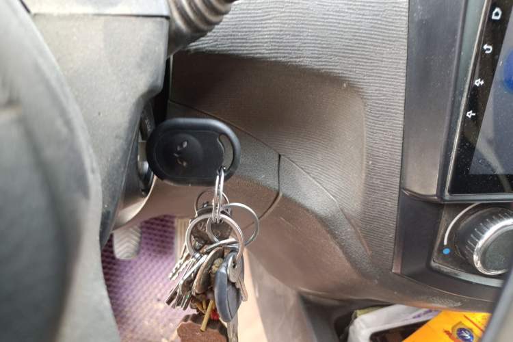 Used Wuling Hongguang 2015 1.5L S Basic Version China V Standard Vehicle Key