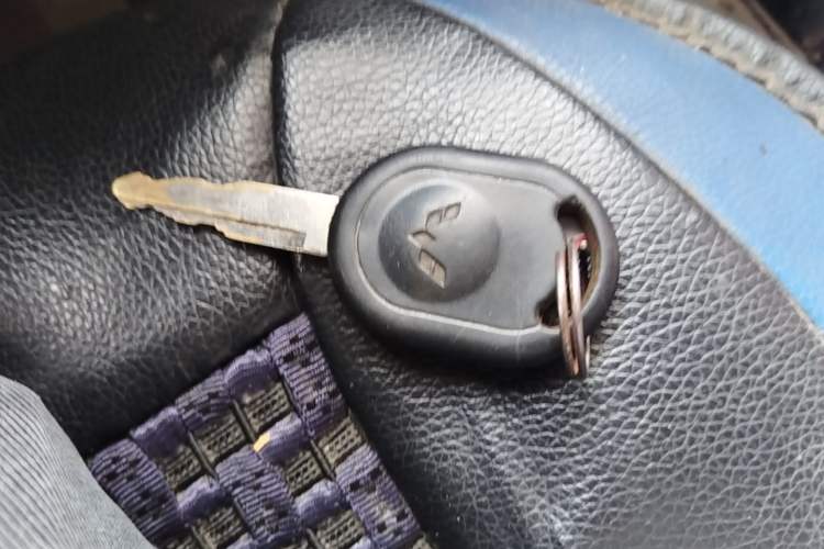 Used Wuling Hongguang 2015 1.5L S Basic Version China V Standard Vehicle Key