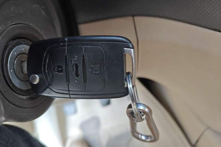 Used Wuling Hongguang 2015 1.5L S Basic Version China V Standard Vehicle Key