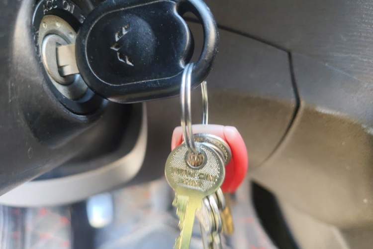 Used Wuling Hongguang 2015 1.5L S Basic Version China V Standard Vehicle Key