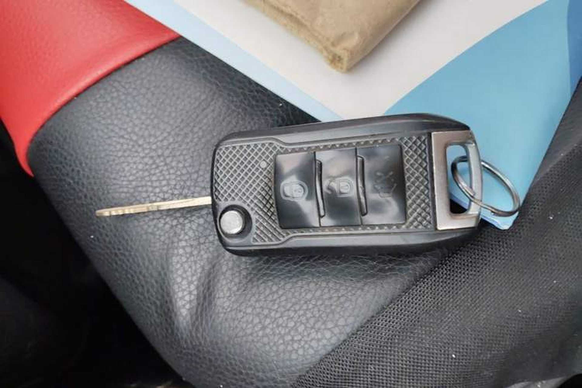 Used Wuling Hongguang 2015 1.5L S Basic Version China V Standard Vehicle Key