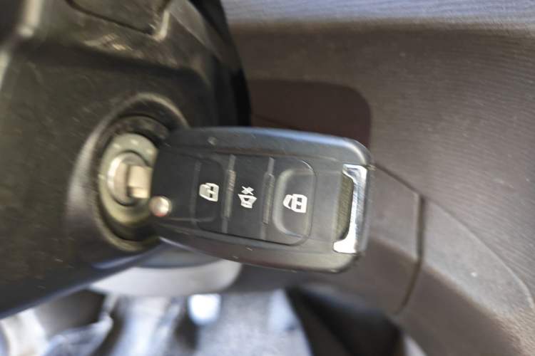 Used Wuling Hongguang 2015 1.5L S Basic Version China V Standard Vehicle Key