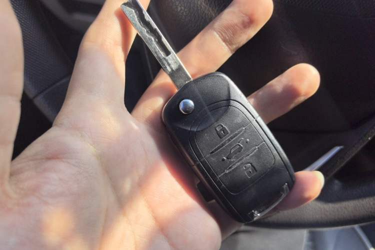 Used Wuling Hongguang 2015 1.5L S1 Standard China V-Emission Standards Vehicle Key