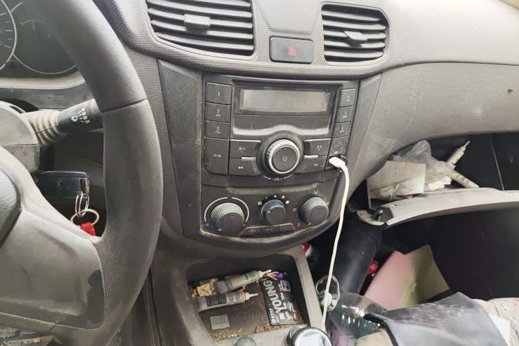 Used Wuling Hongguang 2015 1.5L S Base Model China IV Audio And AC Panel