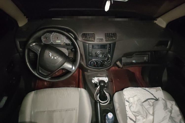 Used Wuling Hongguang 2015 1.5L S Base Model China IV Center Console