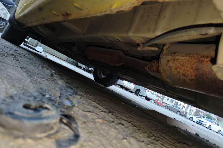 Used Wuling Hongguang 2015 1.5L S1 Standard China V-Emission Standards Chassis Rear Left