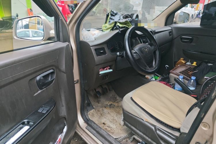 Used Wuling Hongguang 2015 1.5L S1 Standard China V-Emission Standards Driver Seat