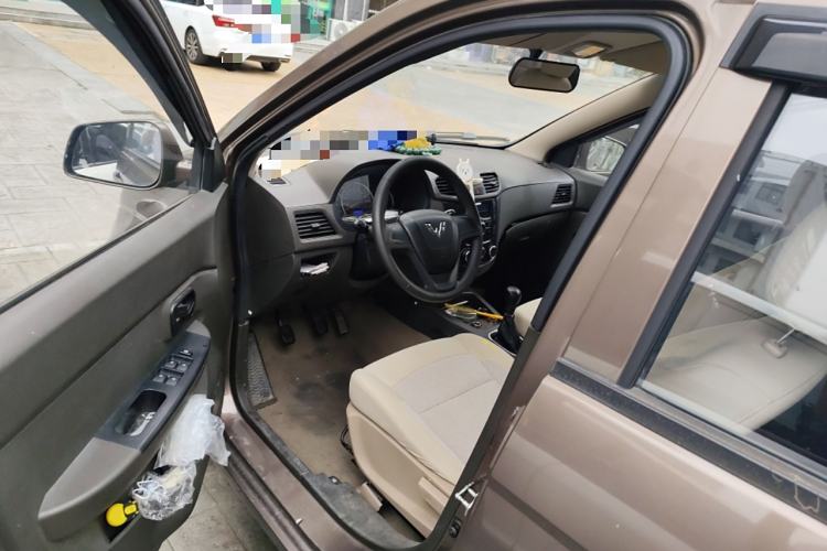 Used Wuling Hongguang 2015 1.5L S Basic Version China V Standard Driver Seat