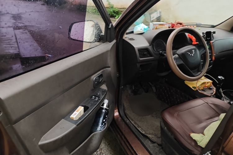 Used Wuling Hongguang 2015 1.2L S Base Model China V Standard Driver Seat