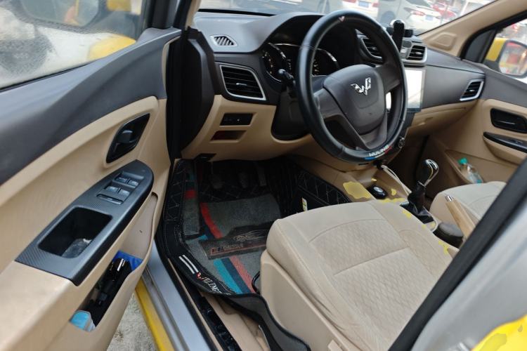 Used Wuling Hongguang 2015 1.5L S1 Standard China V-Emission Standards Driver Seat