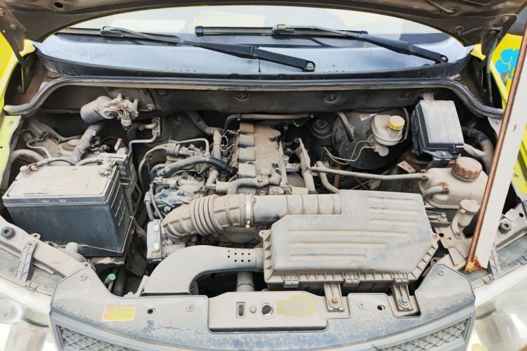 Used Wuling Hongguang 2015 1.5L S Base Model China IV Engine Bay