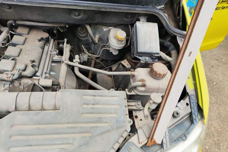 Used Wuling Hongguang 2015 1.5L S Base Model China IV Engine Bay Left