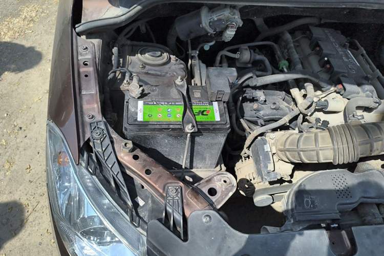 Used Wuling Hongguang 2015 1.5L S1 Comfort China V Standard Engine Bay Right