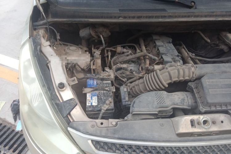 Used Wuling Hongguang 2015 1.5L S Basic Version China V Standard Engine Bay Right