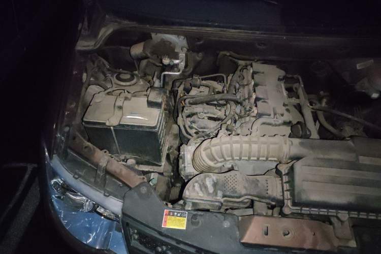 Used Wuling Hongguang 2015 1.5L S Base Model China IV Engine Bay Right