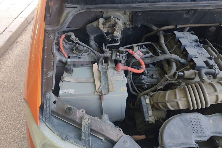 Used Wuling Hongguang 2015 1.5L S Basic Version China V Standard Engine Bay Right