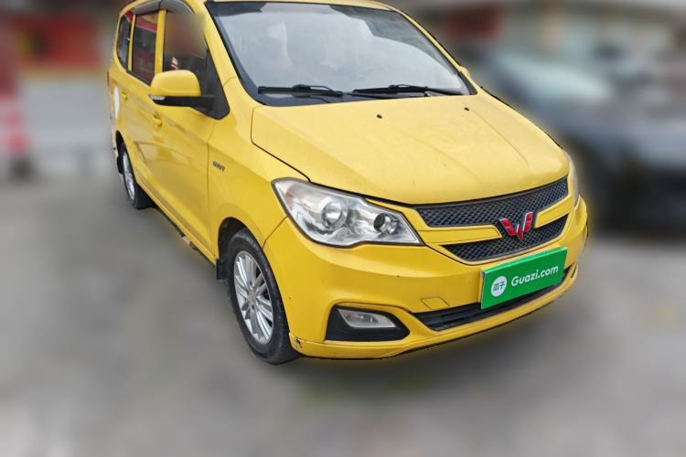 Used Wuling Hongguang 2015 1.5L S1 Standard China V-Emission Standards Front Right 45 Deg