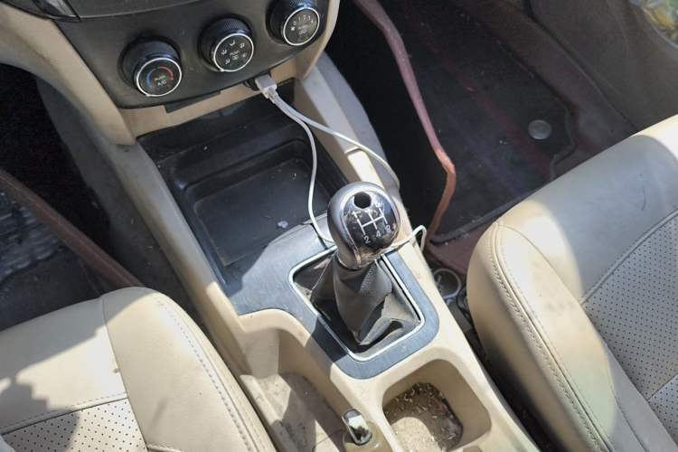 Used Wuling Hongguang 2015 1.5L S1 Comfort China V Standard Gear Lever