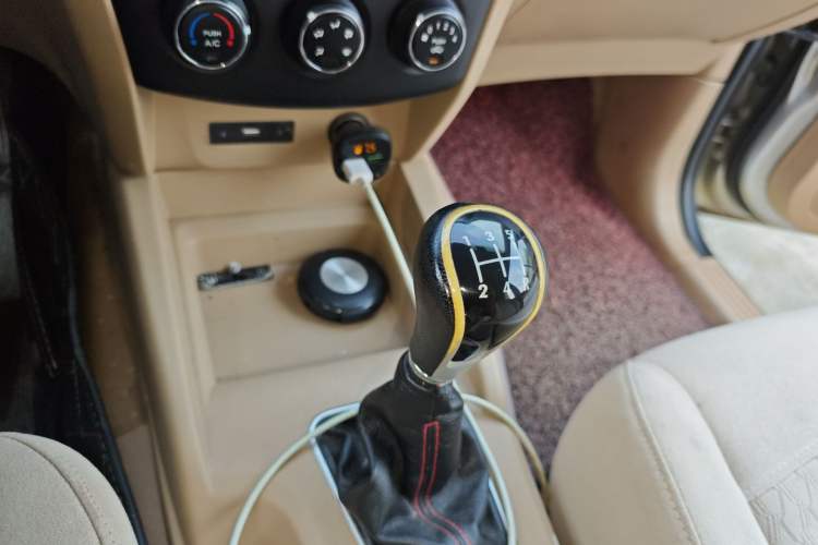 Used Wuling Hongguang 2015 1.5L S1 Standard China V-Emission Standards Gear Lever