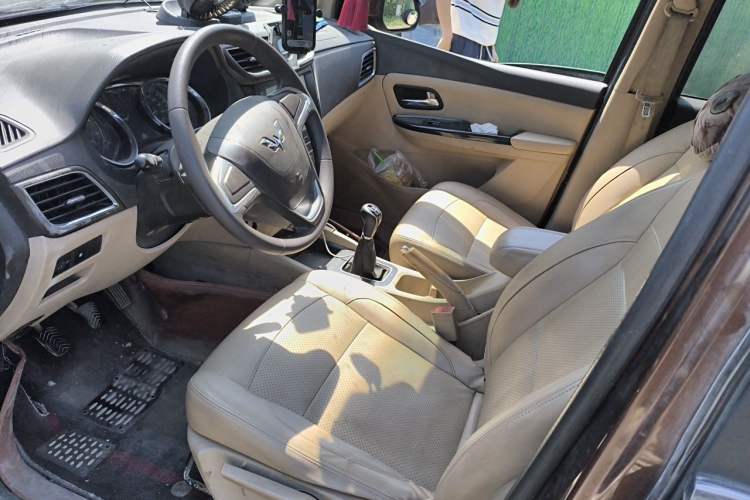 Used Wuling Hongguang 2015 1.5L S1 Comfort China V Standard Left Front Seat