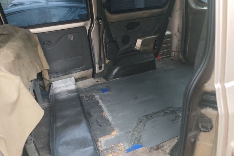 Used Wuling Hongguang 2015 1.5L S1 Standard China V-Emission Standards Left Rear Seat