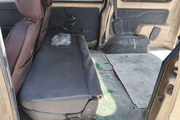 Used Wuling Hongguang 2015 1.2L S Base Model China V Standard Left Rear Seat