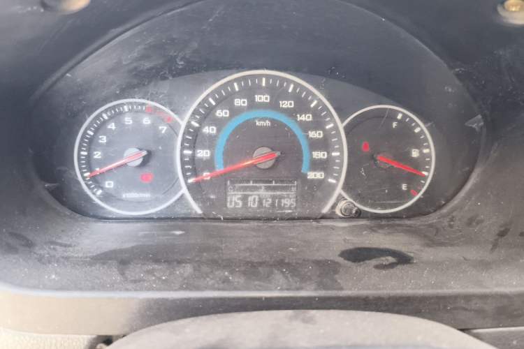 Used Wuling Hongguang 2015 1.2L S Base Model China V Standard Odometer Close Up