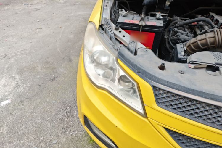 Used Wuling Hongguang 2015 1.5L S1 Standard China V-Emission Standards Right Front Headlight