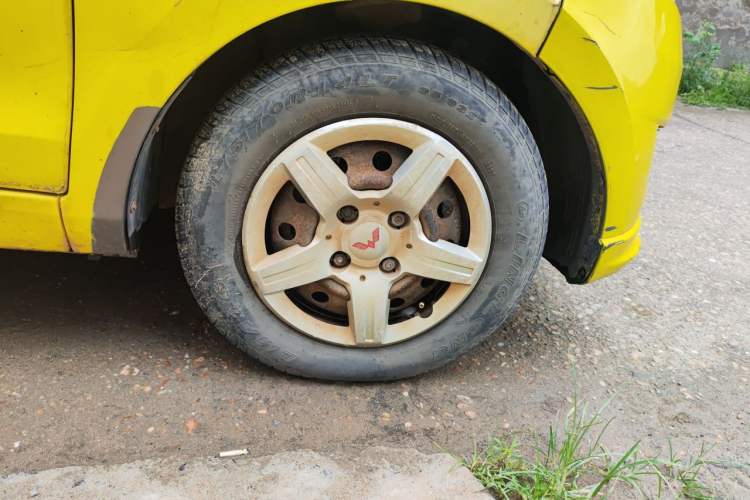 Used Wuling Hongguang 2015 1.5L S Base Model China IV Right Front Wheel Hub
