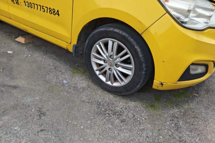 Used Wuling Hongguang 2015 1.5L S1 Standard China V-Emission Standards Right Front Wheel Hub