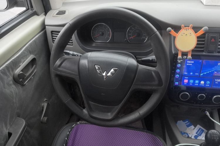 Used Wuling Hongguang 2015 1.5L S1 Standard China V-Emission Standards Steering Wheel