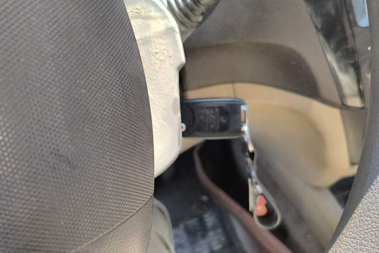 Used Wuling Hongguang 2015 1.5L S1 Comfort China V Standard Vehicle Key