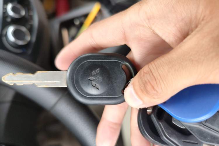 Used Wuling Hongguang 2015 1.5L S Basic Version China V Standard Vehicle Key