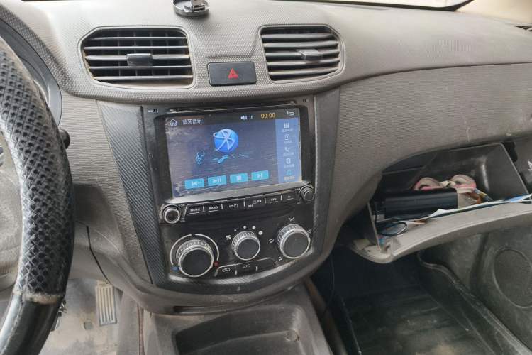 Used Wuling Hongguang 2016 1.5L S Comfort Version Audio And AC Panel