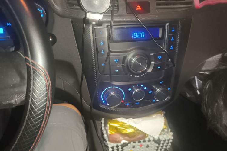 Used Wuling Hongguang 2016 1.5L S Comfort Version Audio And AC Panel