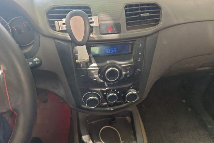 Used Wuling Hongguang 2016 1.5L Restyled S Comfort Version Audio And AC Panel