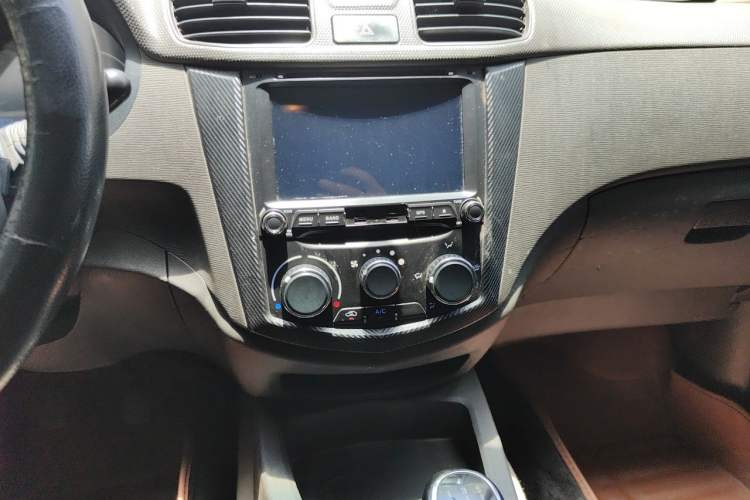 Used Wuling Hongguang 2016 1.5L Restyled S Comfort Version Audio And AC Panel