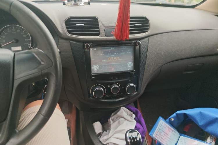 Used Wuling Hongguang 2016 1.5L S1 Deluxe Model China V-standard Audio And AC Panel