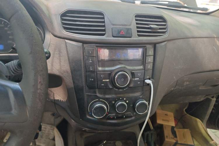 Used Wuling Hongguang 2016 1.5L Restyled S Comfort Version Audio And AC Panel