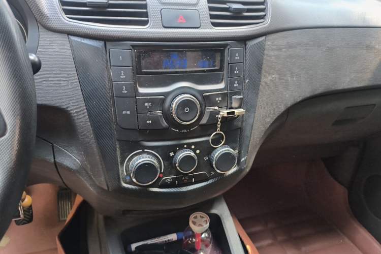 Used Wuling Hongguang 2016 1.5L S Comfort Version Audio And AC Panel