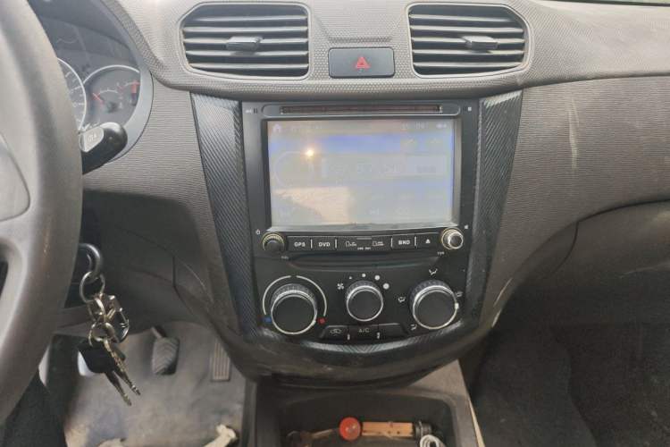 Used Wuling Hongguang 2016 1.5L Restyled S Comfort Version Audio And AC Panel