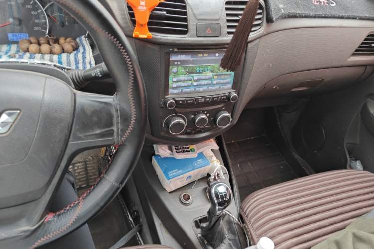 Used Wuling Hongguang 2016 1.5L S Comfort Version Audio And AC Panel