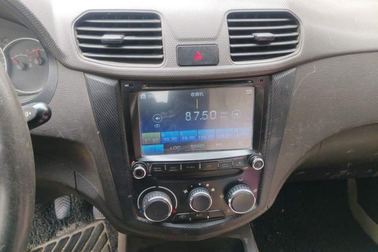 Used Wuling Hongguang 2016 1.5L Restyled S Comfort Version Audio And AC Panel