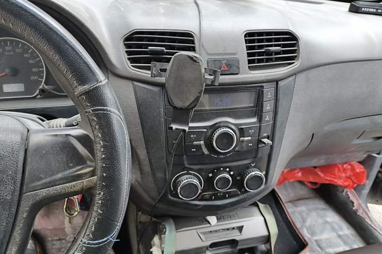 Used Wuling Hongguang 2016 1.5L Restyled S Comfort Version Audio And AC Panel